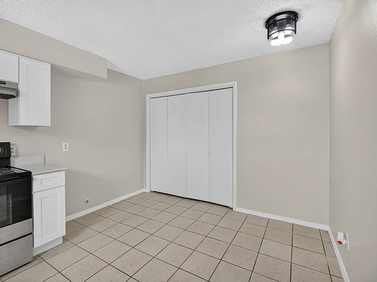 1128 Pleasant Valley Ln #1128 — Photo 10