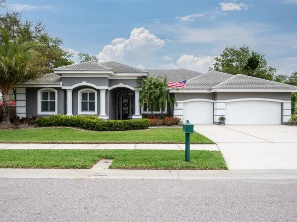 227 Highland Woods Dr, Safety Harbor, FL 34695