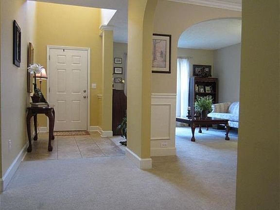 4th image of 3996 Sweetspire Dr
