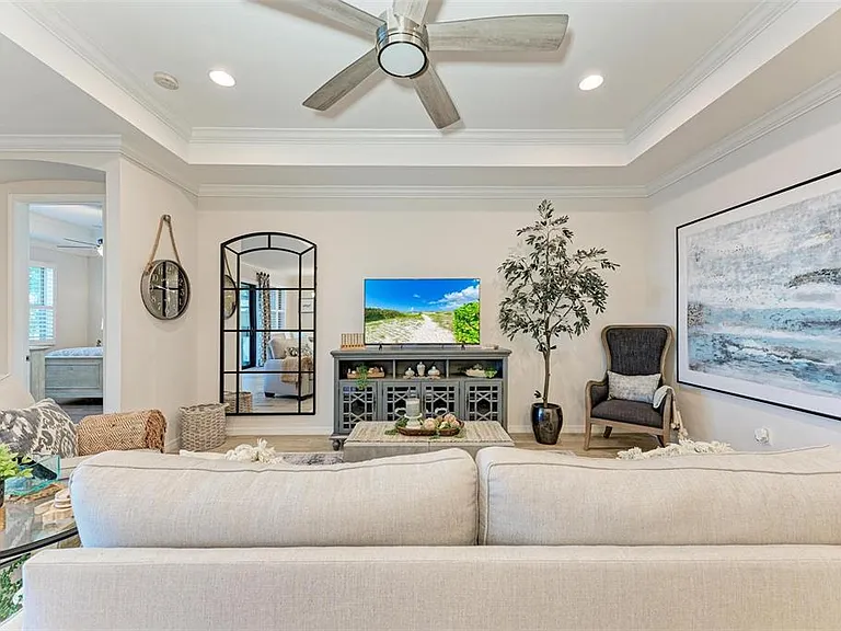 228 Maraviya Blvd — Photo 12