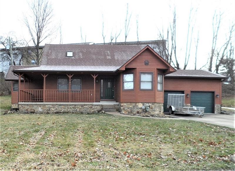 1st image of 902 Essex Dr