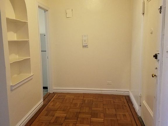 5th image of 4308 41st St APT 2E