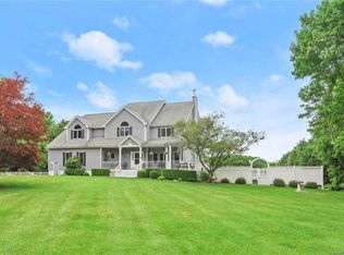 91 Oak Ridge Cir, Mahopac, NY 10541