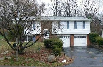 2nd image of 2510 Rose Dr