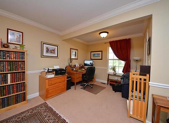 3rd image of 1123 Piper Ln