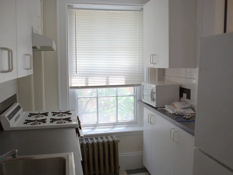 45 Grove St #1 — Photo 4