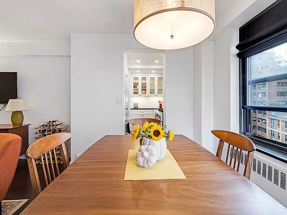 4th image of 440 E 56th St #11E