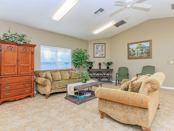 Clubhouse at Southwest Pines - Event Venue in Tyler, TX