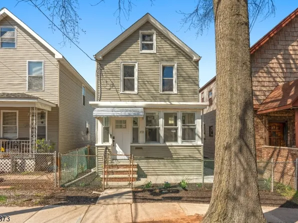 272 Burgess Pl, Clifton City, NJ 07011