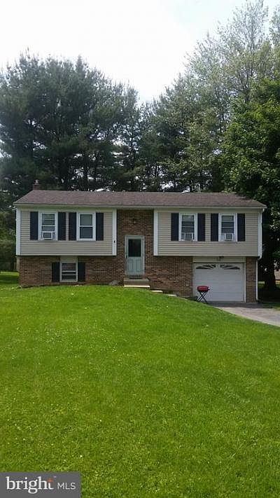 2nd image of 121 Winter Hill Rd