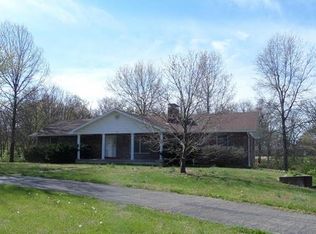 105 E 10th St, Dixon, MO 65459