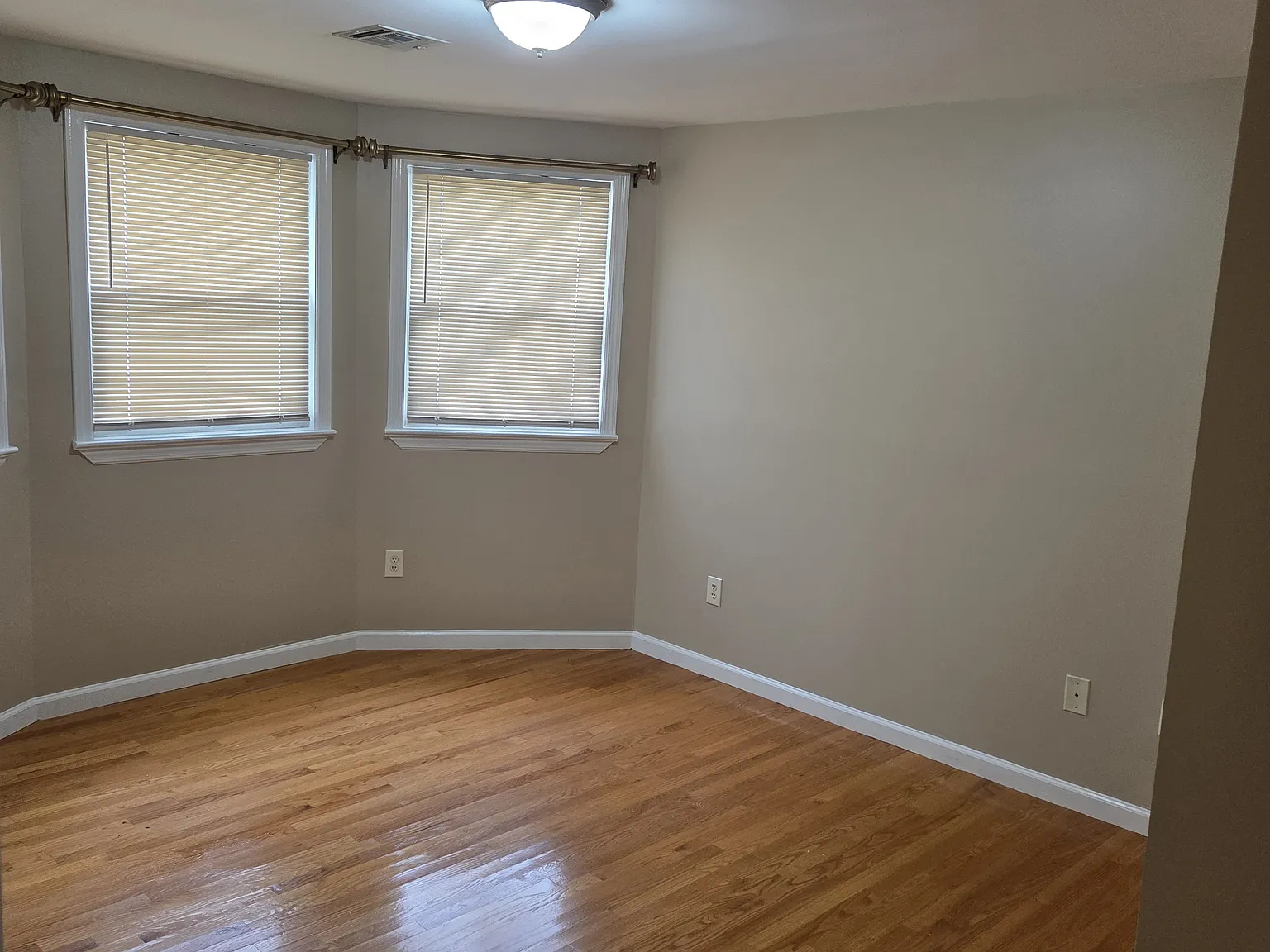 2 bed, $2,350 — Photo 2