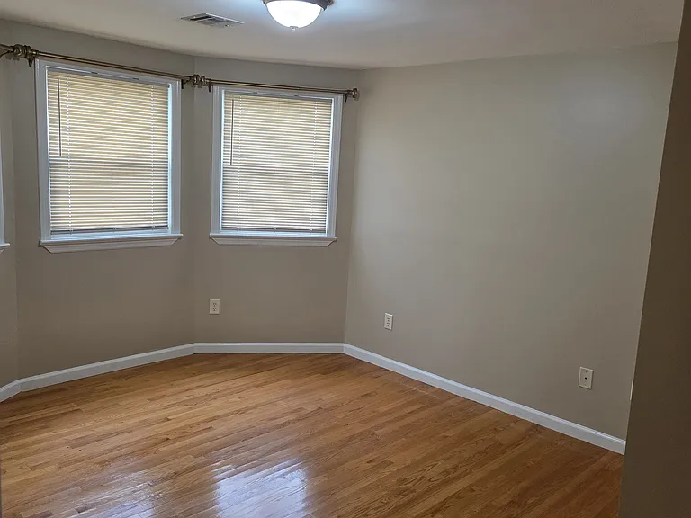 362 Forest St #1 — Photo 2