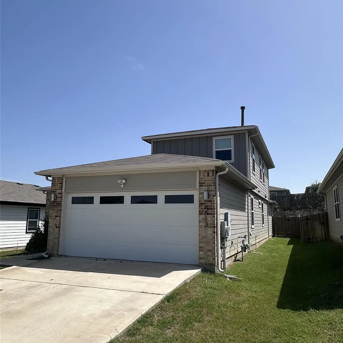 4 bed, 3.0 bath, 2313 sqft, $2,450 — Photo 2