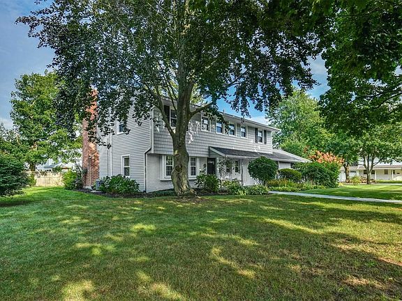 3rd image of 14 Hadland Dr