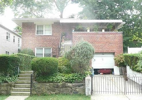 2nd image of 16 George Pl