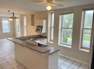 317 Queen St #301, Chatham Kent, ON N7M 2H7