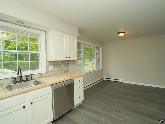 3rd image of 6871 Wolcottsville Rd