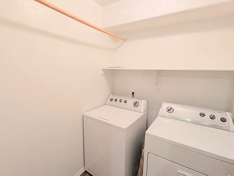 116 W Del Rio St — Photo 27