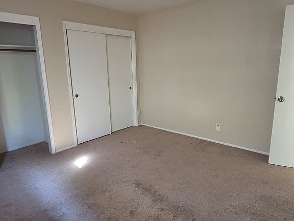 4th image of 164 Middlefield Rd