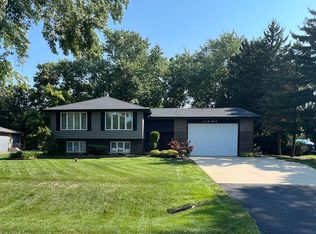 11S261 Dunham Rd, Lemont, IL 60439