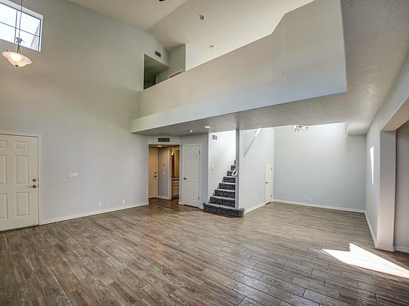 4th image of 250 W Juniper Ave Unit 10