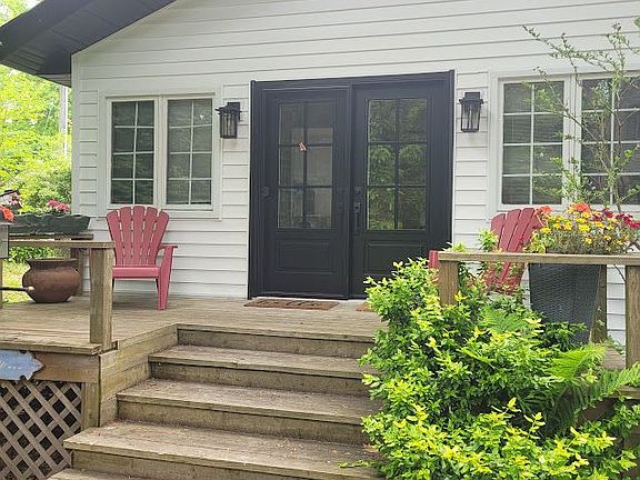 2nd image of 19 Hastings Ave