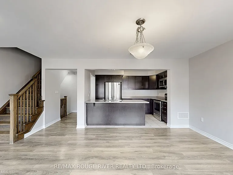 1061 Clipper Ln — Photo 8