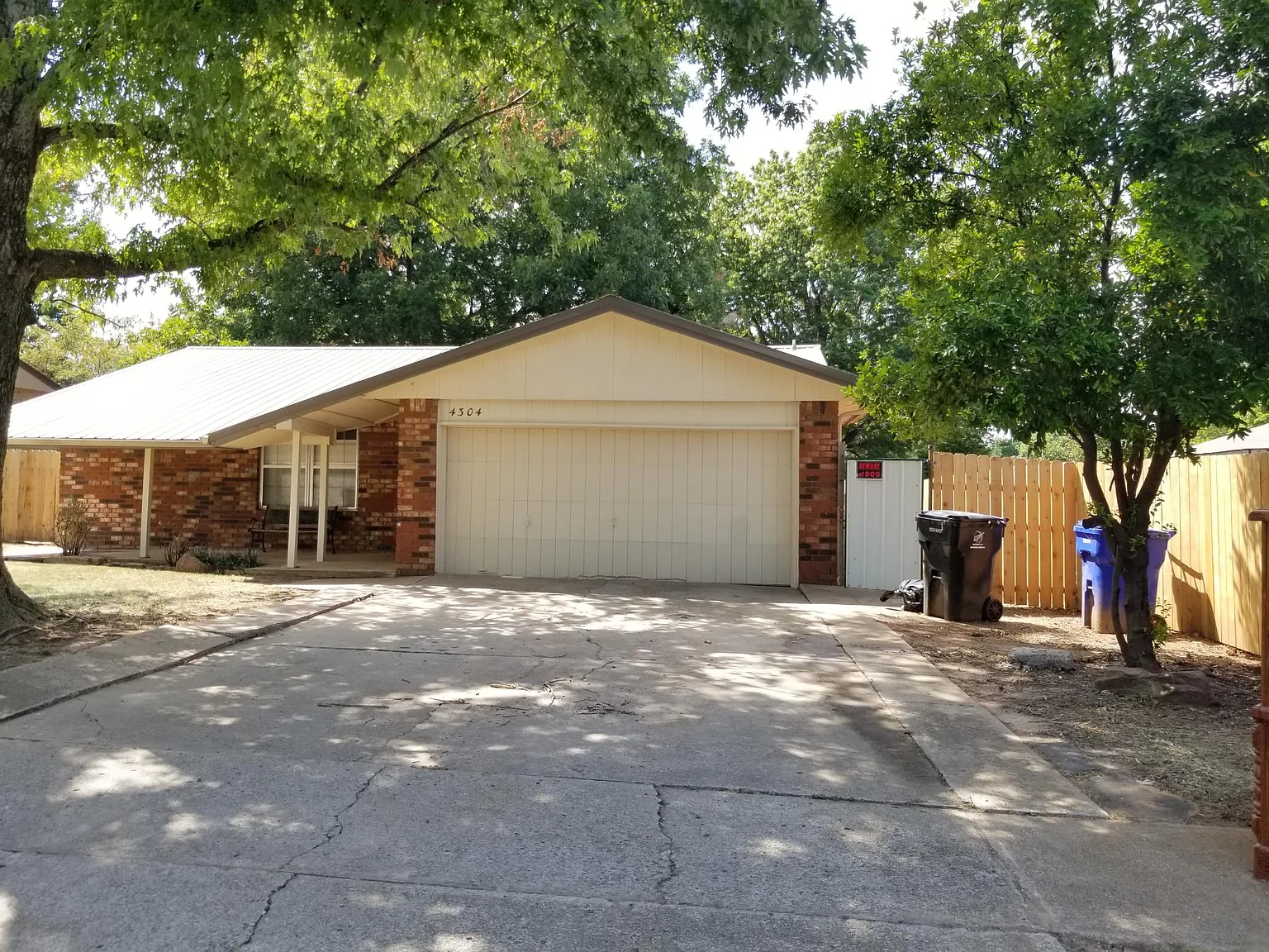 4304 S Cedar Ave — Photo 2