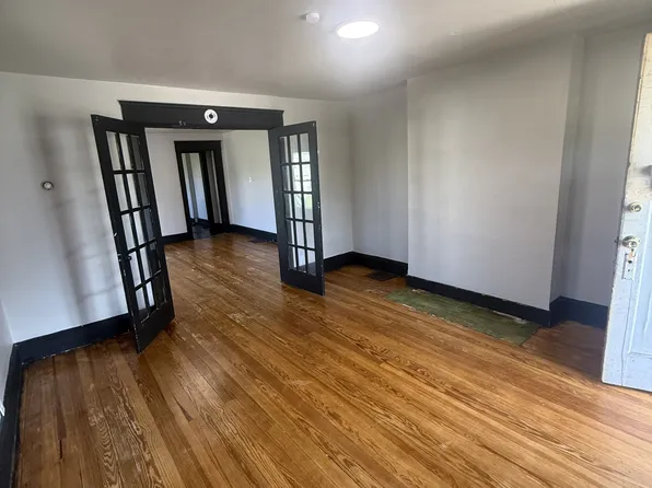 302 Selma Rd, Springfield, OH