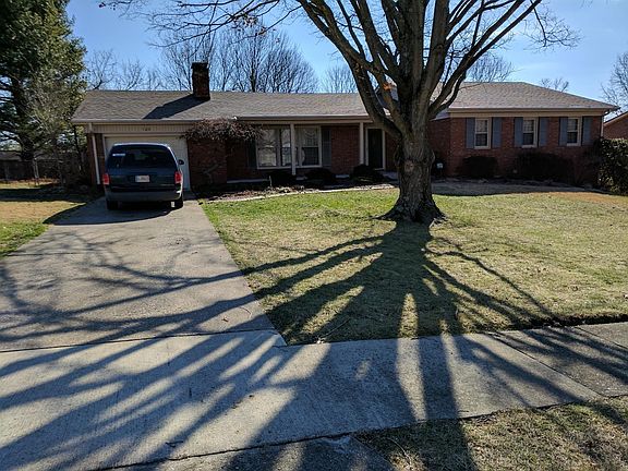 2nd image of 126 Oakmont Ln