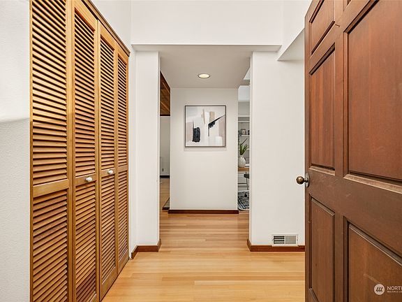 4th image of 7020 NE Dolphin Drive