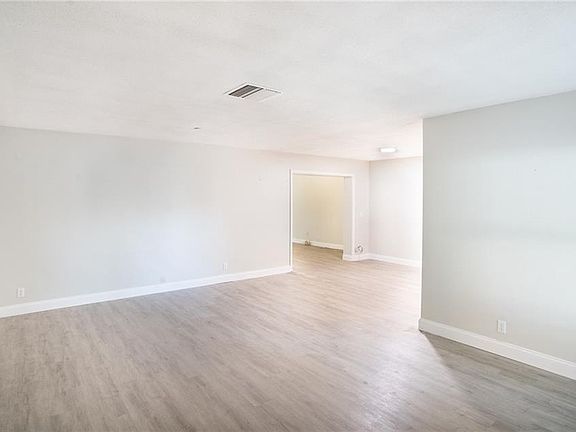3rd image of 5307 Weirwood Ave