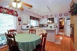 Kitchen / Breakfast Room