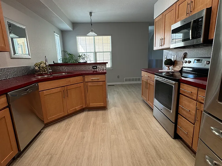 4513 Songglen Cir — Photo 11