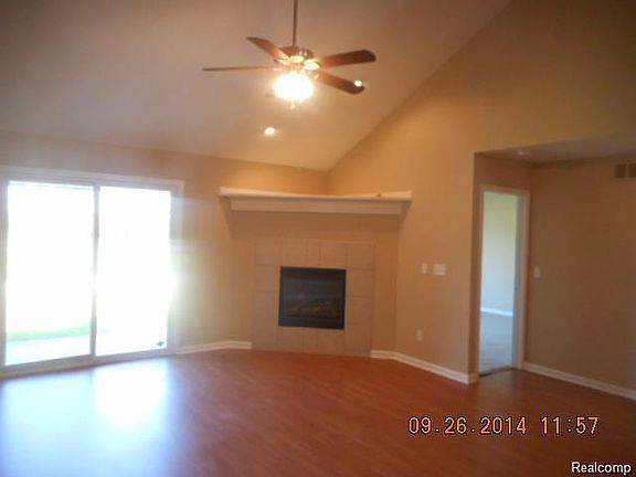 2nd image of 31620 Beaver Cir
