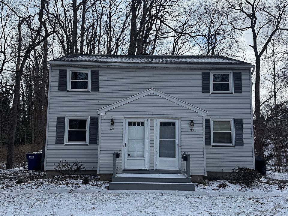 1st image of 747 Liberty St #747