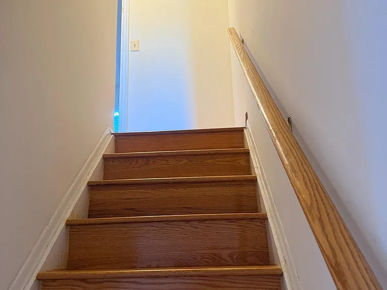 196 Jonathan Dayton Ct — Photo 9