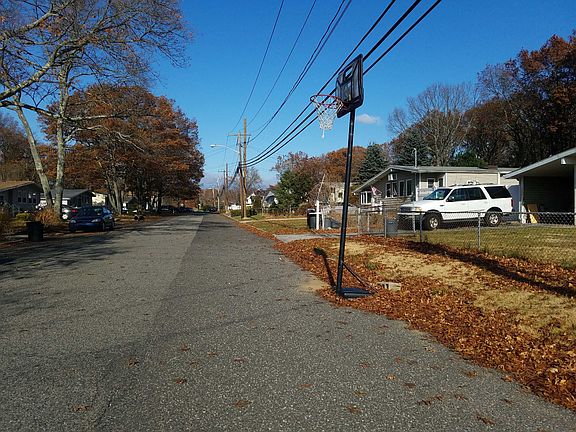 4th image of 119 Maplecrest Dr