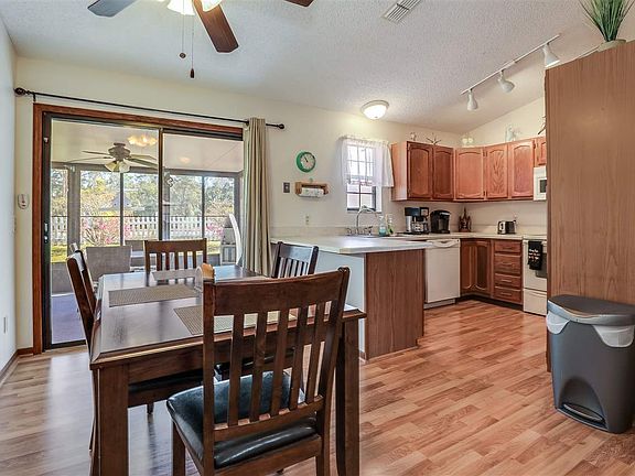 3rd image of 774 Viscaya Blvd