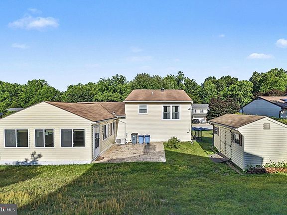 3rd image of 9531 Gunhill Cir