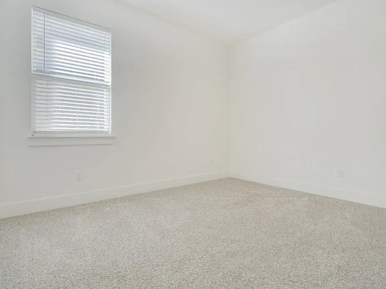 1845 Donetto Dr — Photo 10
