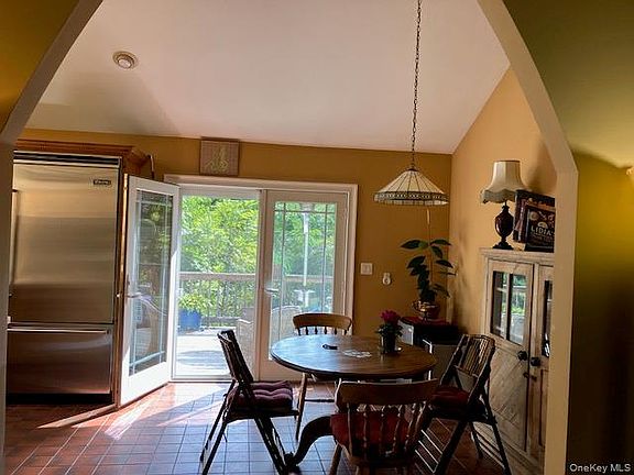 5th image of 39 Moran Way