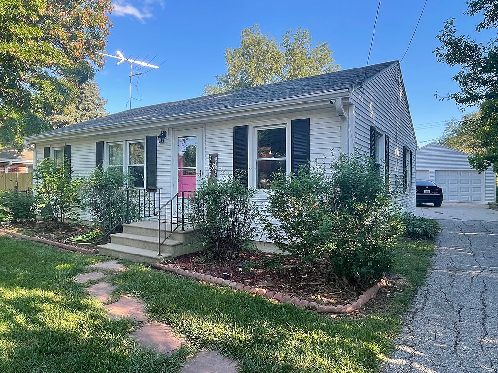 905 W Stockwell St - Property Image