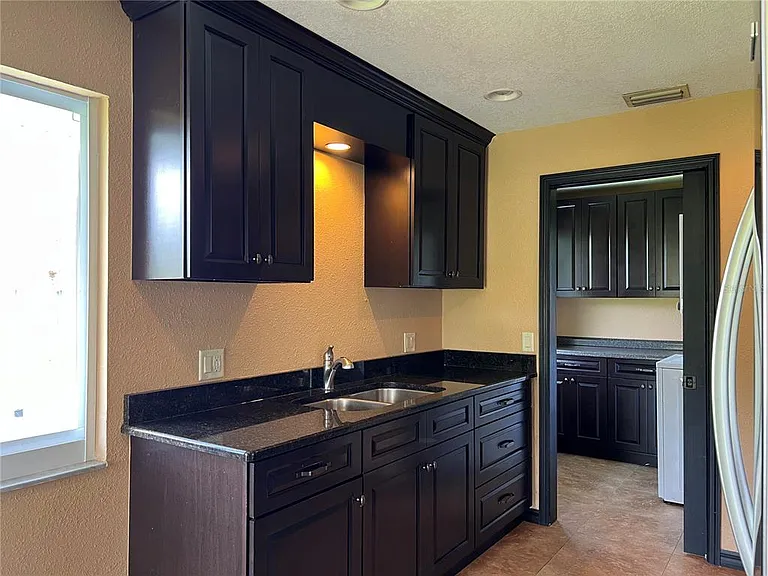 22481 Westchester Blvd #B27 — Photo 10