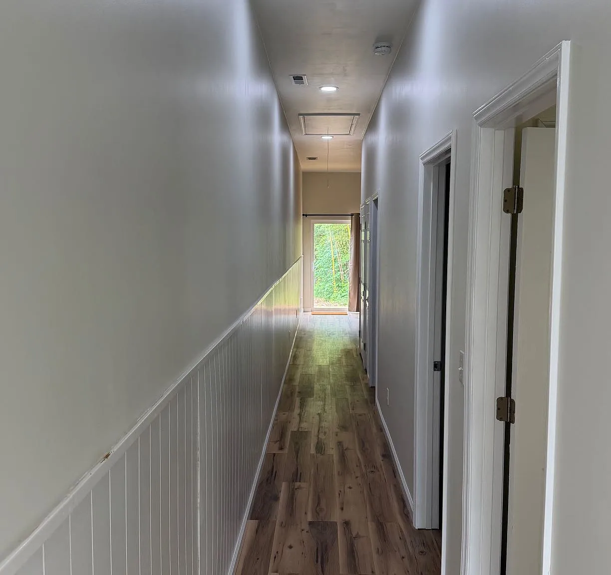 908 Linley Street — Photo 3