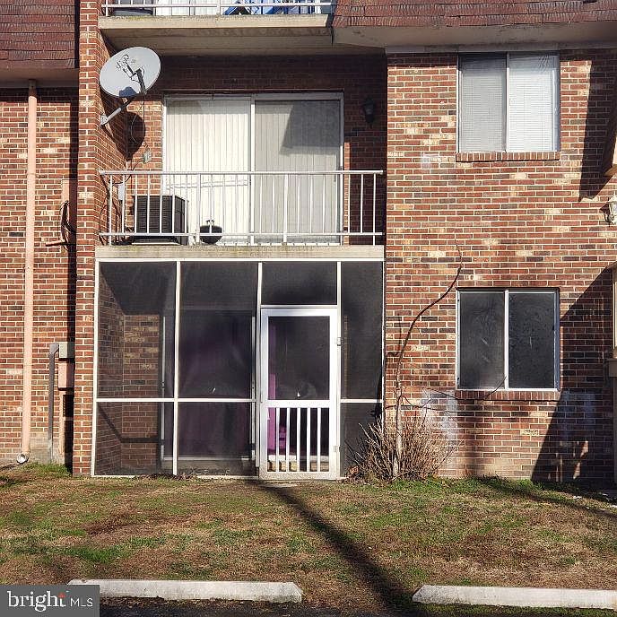 2nd image of 9 Par Haven Dr APT C11