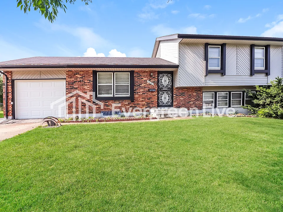 7401 E 117th Ter