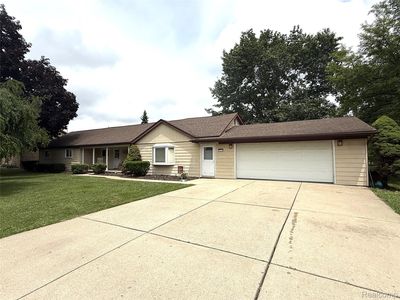 25830 Matilda Ave, Flat Rock, MI, 48134