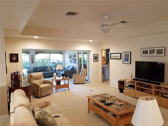 3rd image of 822 Crossfield Pl #14